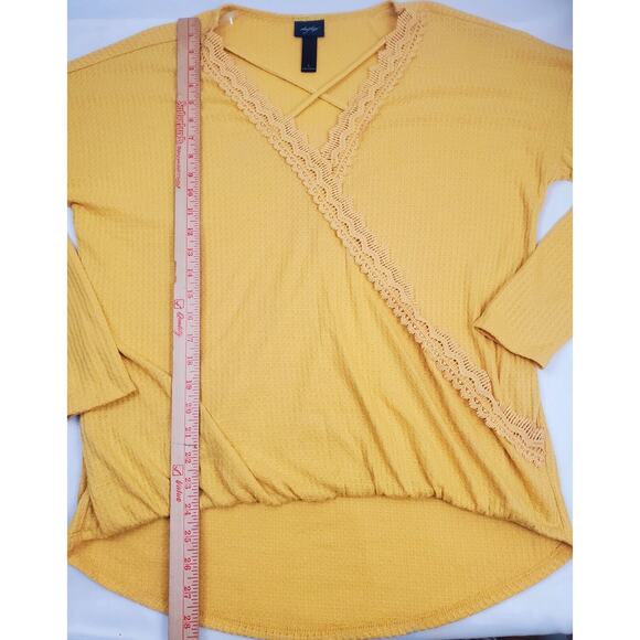 Daytrip Top L The Buckle BKE Yellow Waffle Knit Long Sleeve Thermal Womens Size - Picture 12 of 16